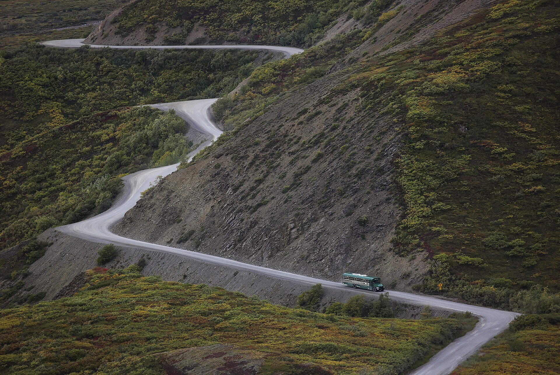 mountain road bus Yunnan