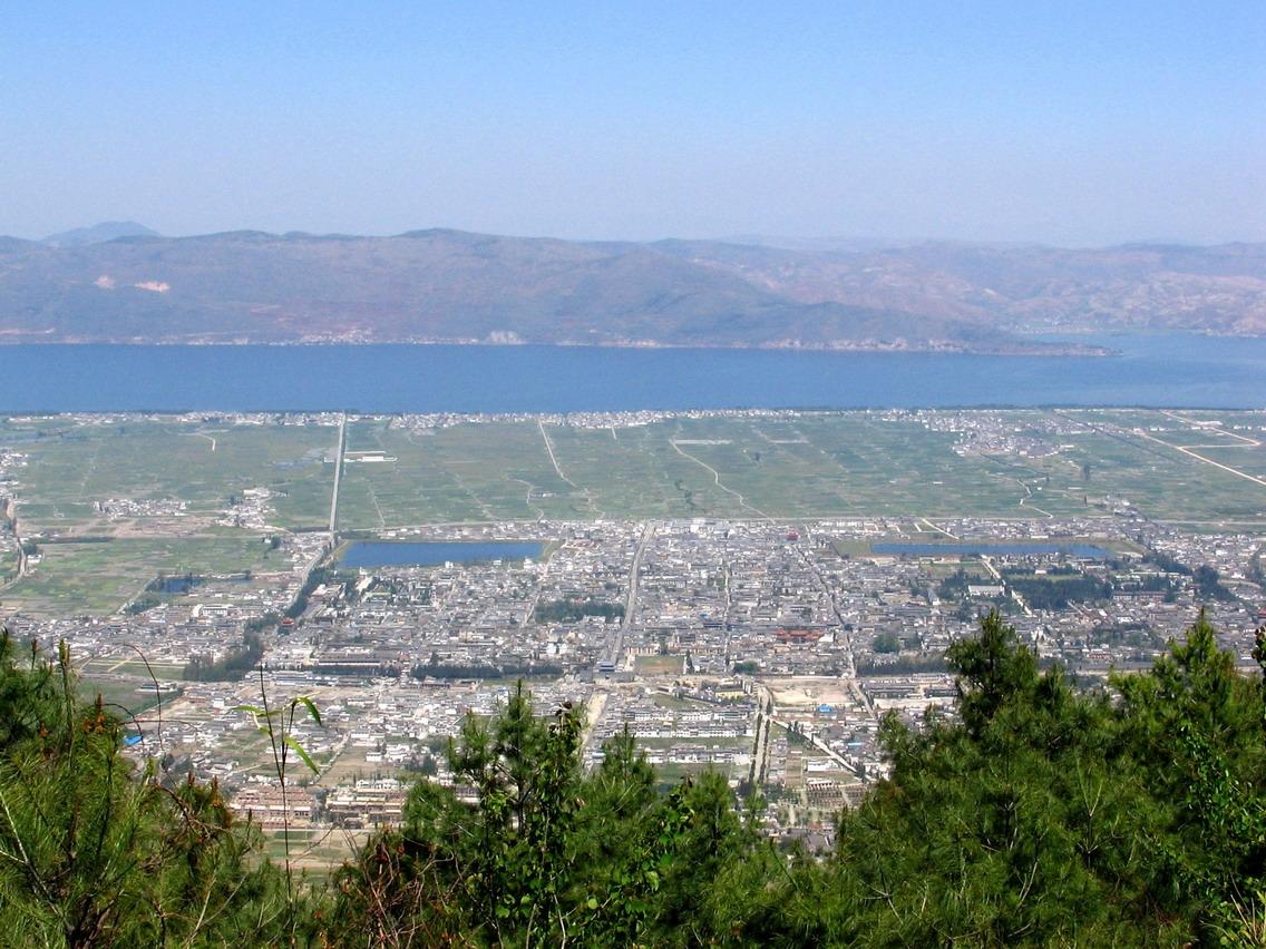 Erhai lake Cangshan mountains
